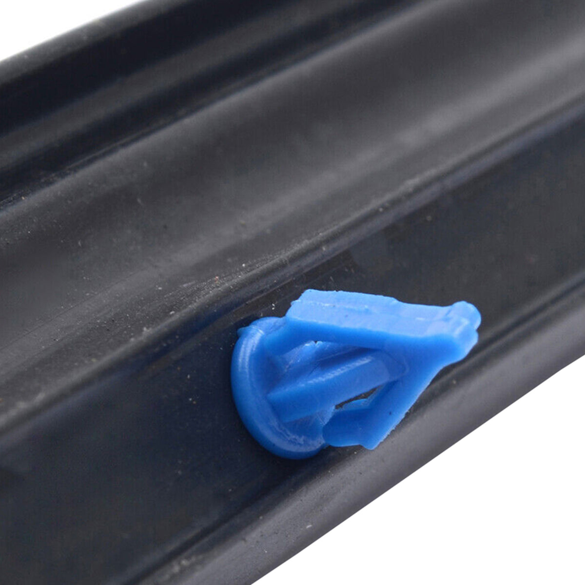For VW Transporter T5 T6 Wheel Arch Seal Rubber LH + RH Door Clips 2003+ - Detail View - BUYDAY