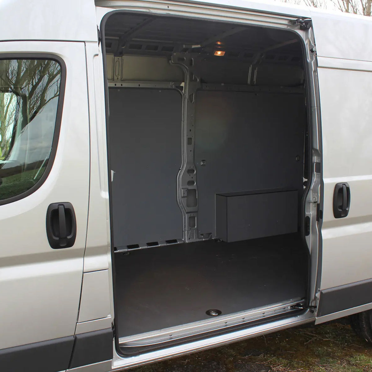Sliding Side Rubber Strip for Fiat Ducato Peugeot Boxer Citroen Relay (2006+On) - Detail View - BUYDAY