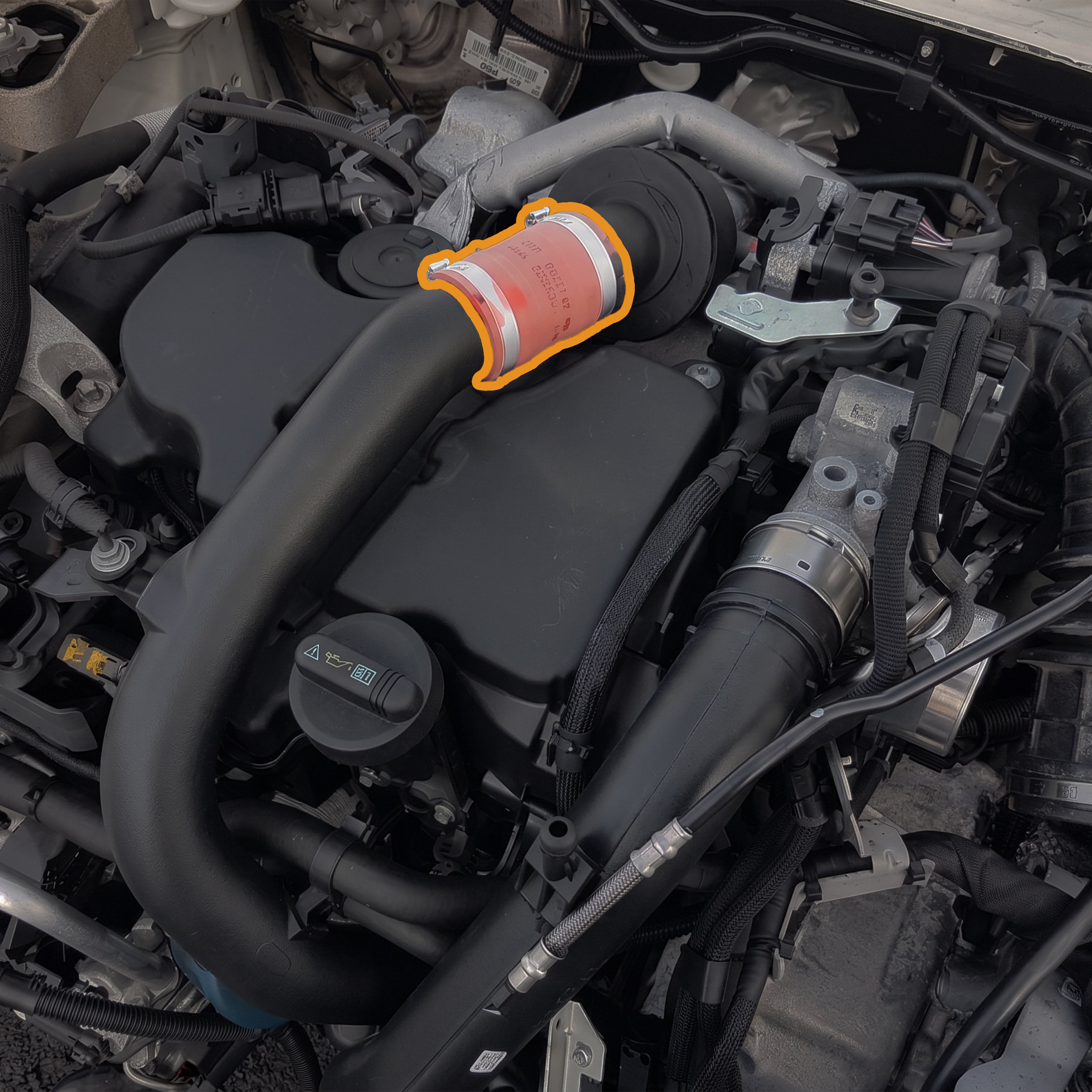 Turbo Hose With 2 Clamps for Mercedes Benz A-Class 160 CDI 180 CDI A6070940182 - Detail View - BUYDAY