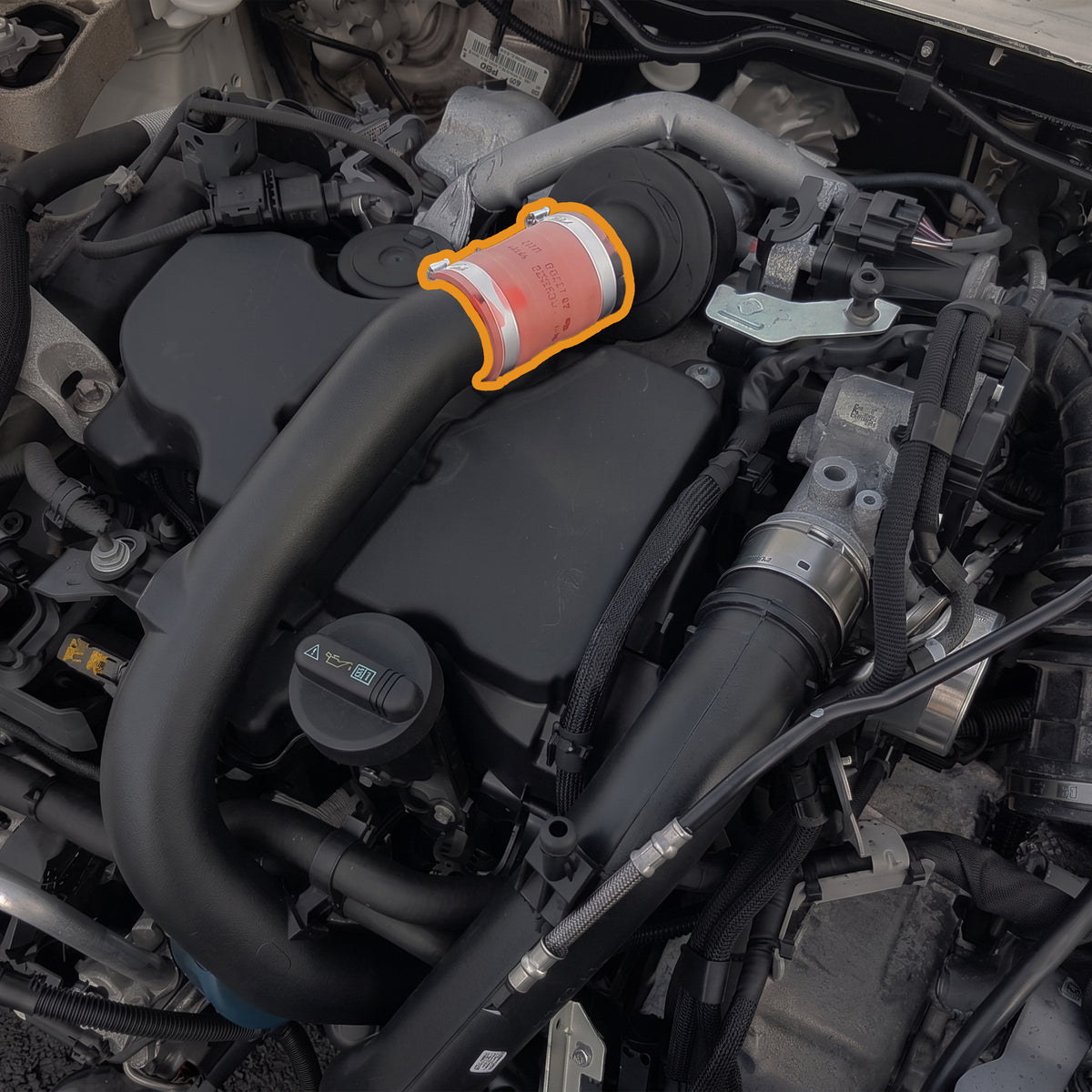 Turbo Hose With 2 Clamps for Mercedes Benz A-Class 160 CDI 180 CDI A6070940182 - Detail View - BUYDAY